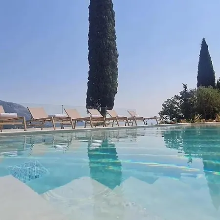 Entire In Ypsos - 10 Guests - Private Homestay *